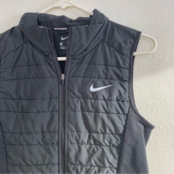 Nike Running Women's Black Quilted Vest - Picture 2 of 7
